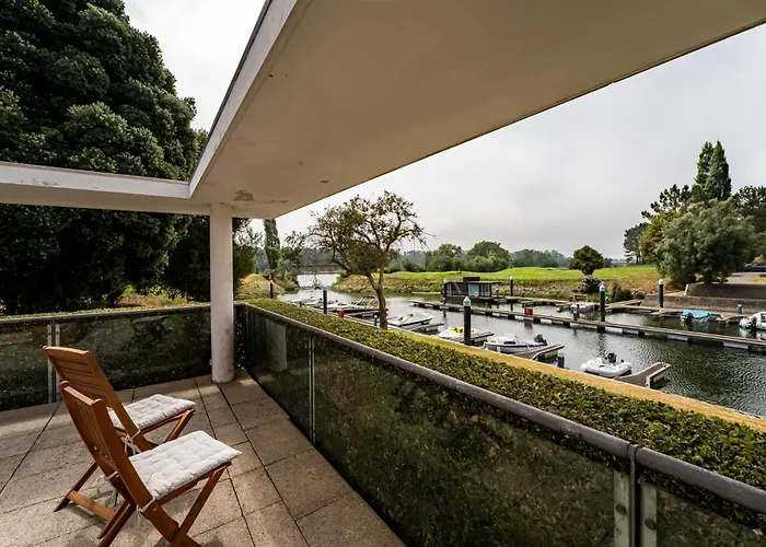 Quinta Da Barca Golf - With Views Of The River 펜션 Gandra (Braga)